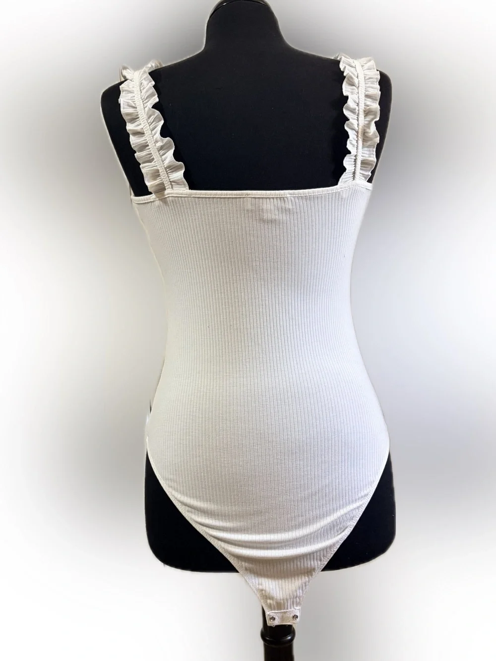 Gilli White Ribbed Square-Neck Ruffle Strap Bodysuit - Picture 2 of 4